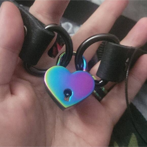 Genuine leather locking collar, rainbow padlock and key - Picture 2 of 2